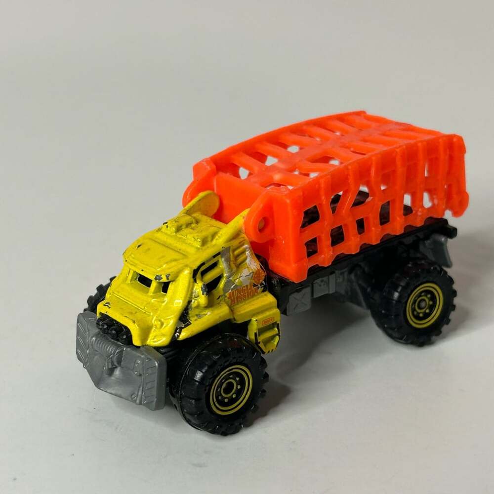 Matchbox Mauler Hauler Jungle Mission Toy Truck Yellow Orange